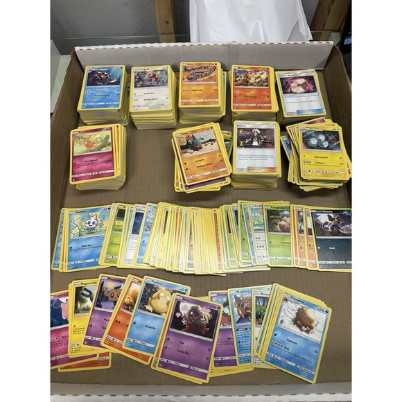 pokemon card lot 1000 TCG: Assorted Cards Over 1000 Pokemon Bulk Card